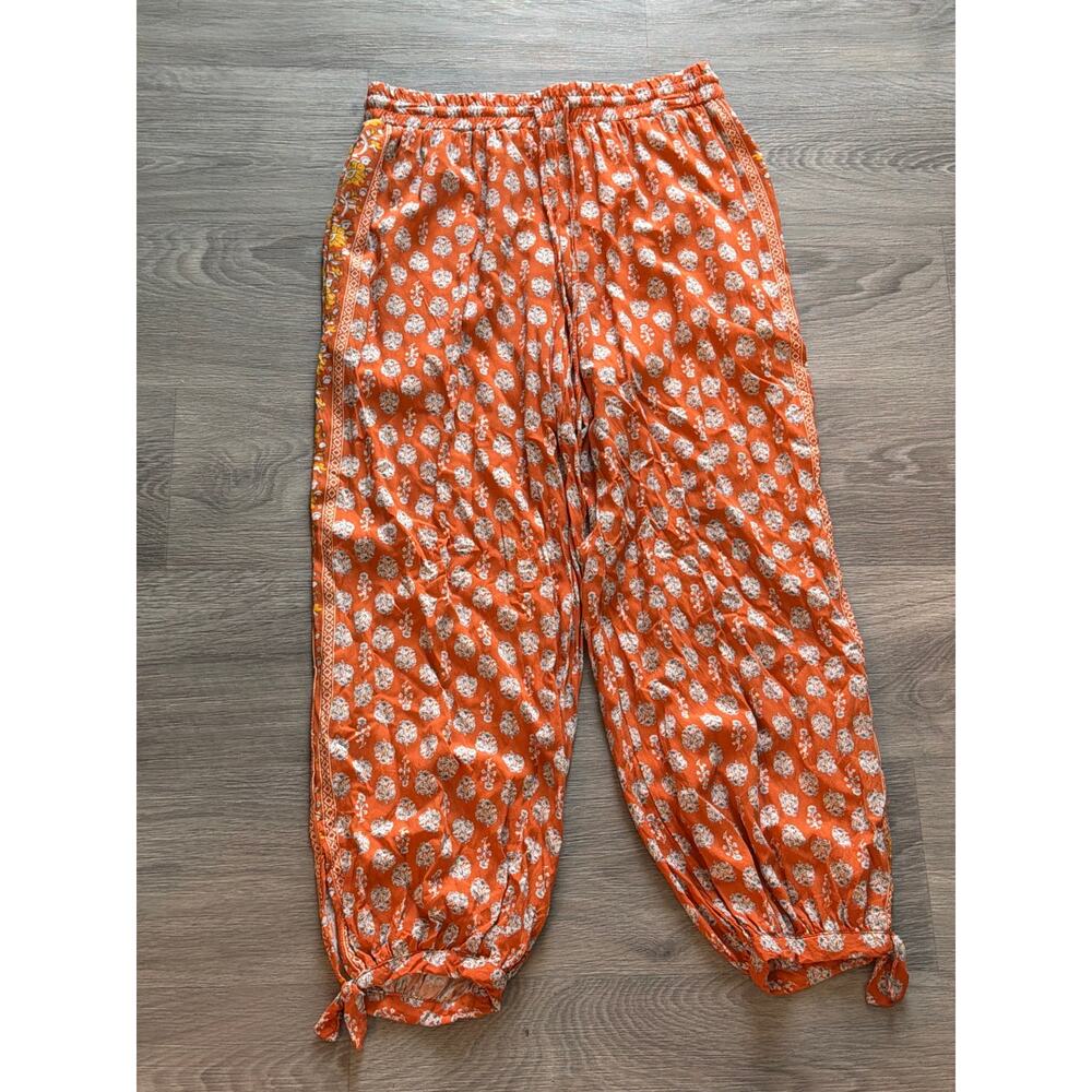 Nicole Miller size small rayon floral pants